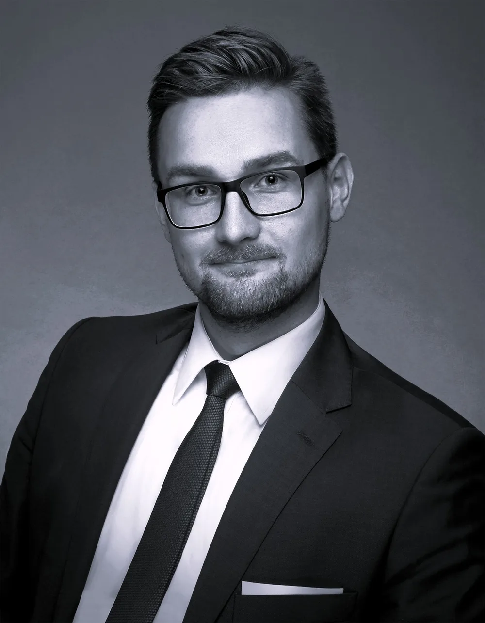 Portrait of Łukasz Karteczka, Founder of Hotel Finance Lab